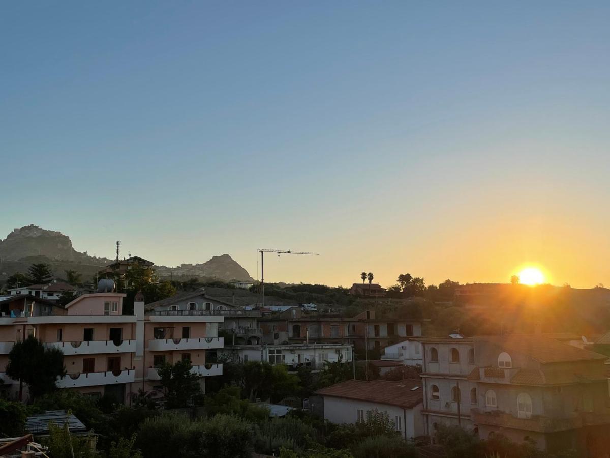 شقة Pipa'S Suntrap تاورمينا المظهر الخارجي الصورة